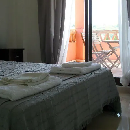 Apartamento Del Golf Dona Julia Y Cortesin Apartment *